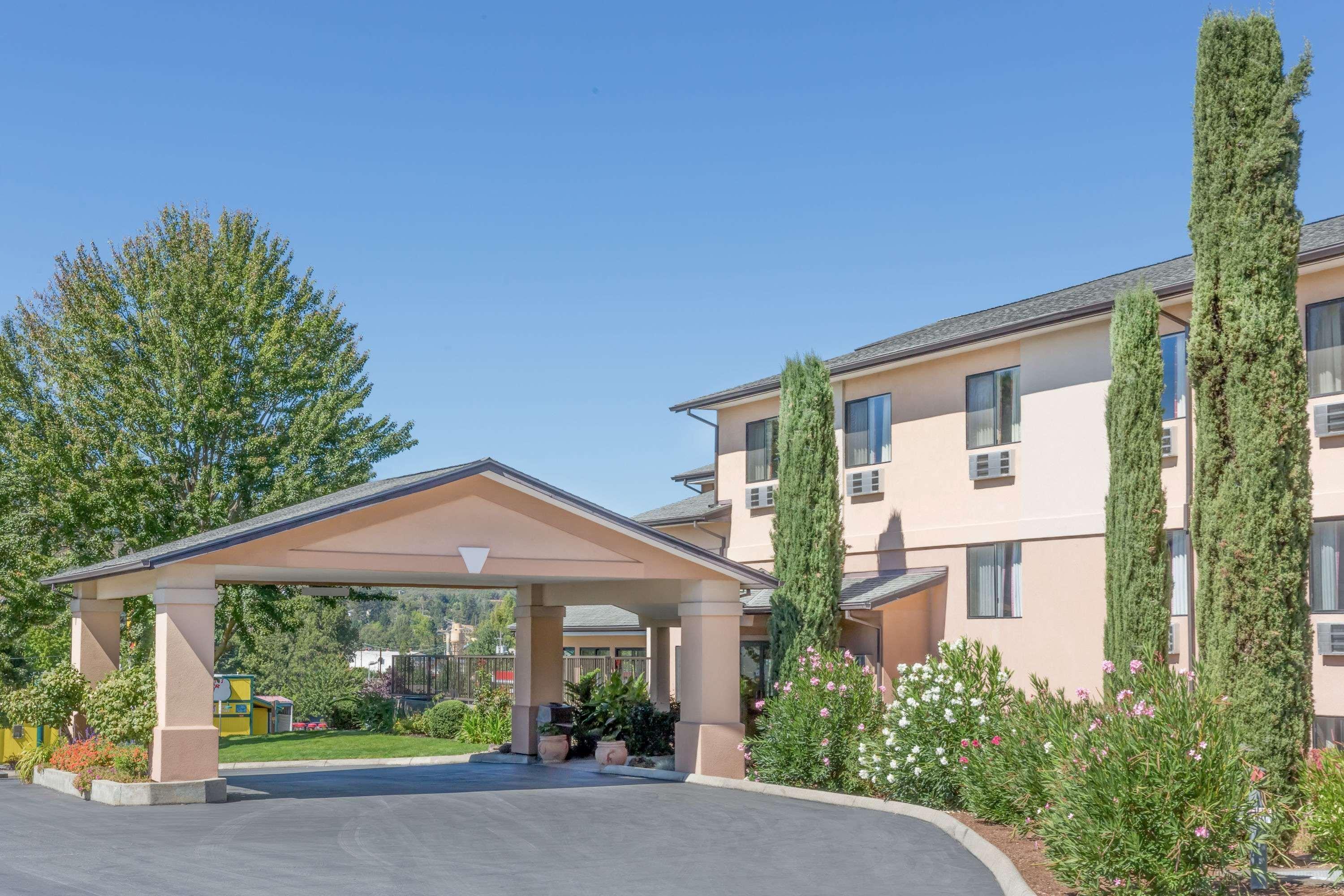 Motel Super 8 By Wyndham Grants Pass Exterior foto